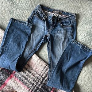Women’s Maurices jeans. Size 3/4 long.